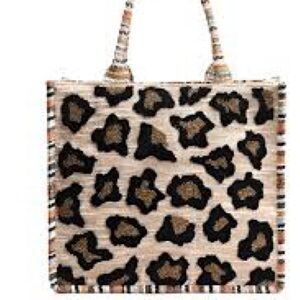 Chic Leopard Pattern Tote Bag